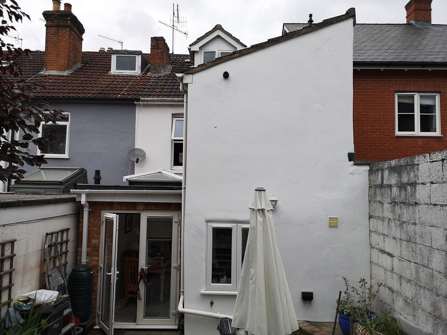 A well maintained house by Master Collector services